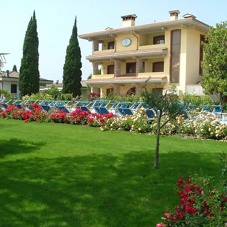 Gardenia Hotel 3*