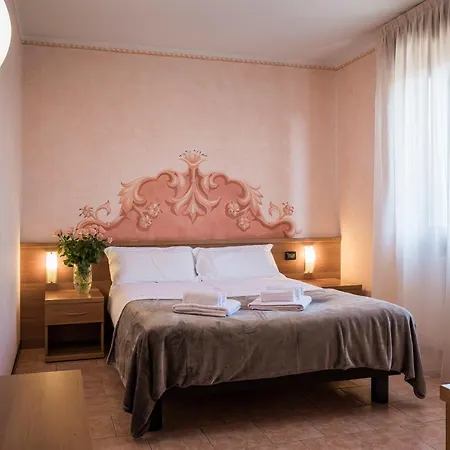Hotel Gardenia 3*